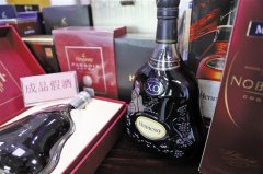 <b>佛山一女子网购“减肥药” 吃完竟精神失常</b>