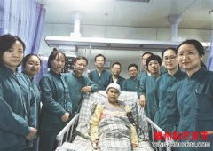<b>41岁产妇突发羊水栓塞妇产科主任闻讯跑脱鞋</b>