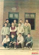 科技早茶：刘强东晒中学照片呼吁降低电价提高