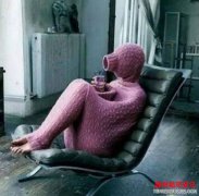 <b>实话实说，妹子这个造型让我想到了僵尸大战的</b>