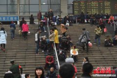 中国农村外出务工劳动力总量达1.74亿人