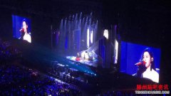 <b>张靓颖间歇性失聪泪洒演唱会现场称希望能一直</b>