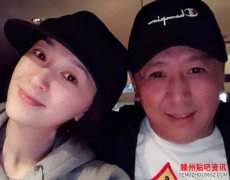 李小冉晒生日照素颜出镜因为有亲友的陪伴心情