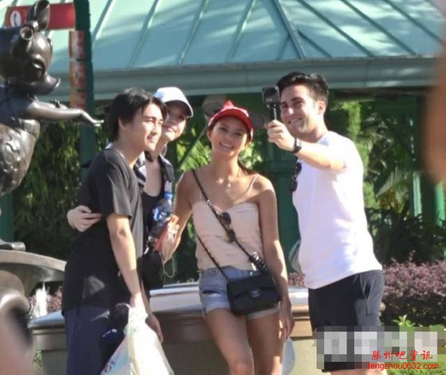 何猷君奚梦瑶守孝期间同游迪士尼，儿子在家，8个月大很难带他来