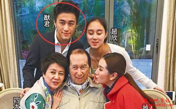 何猷君奚梦瑶守孝期间同游迪士尼，儿子在家，8个月大很难带他来