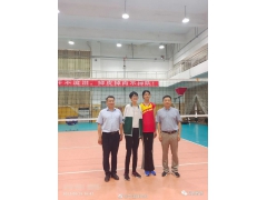 河南一12岁小学生身高1.9米被高校选中
