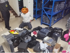 广东清远一周捣毁4个假冒品牌手袋窝点，涉案六千万